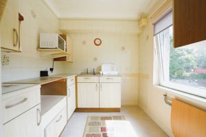 KITCHEN- click for photo gallery